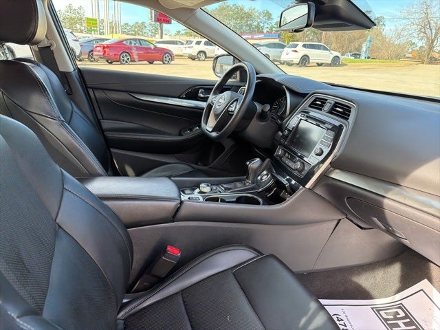 2023 Nissan Maxima SV