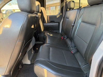 2004 Nissan Titan LE