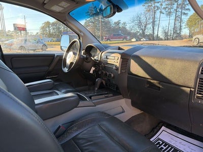 2004 Nissan Titan LE