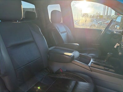 2004 Nissan Titan LE