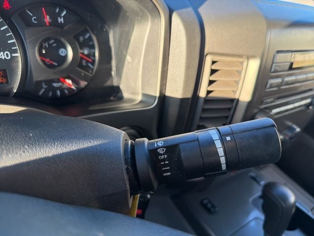 2004 Nissan Titan LE