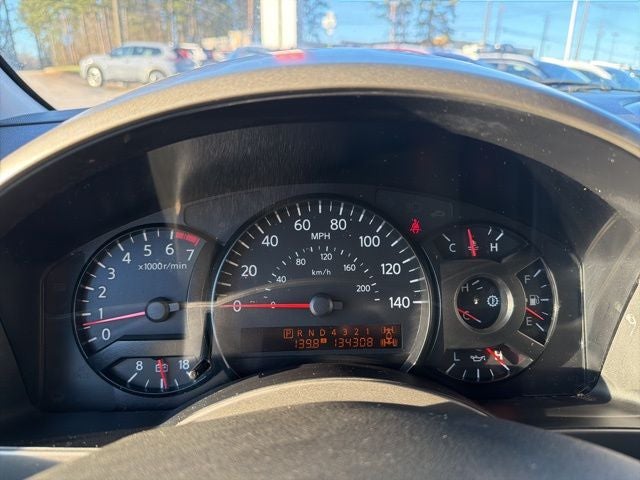 2004 Nissan Titan LE