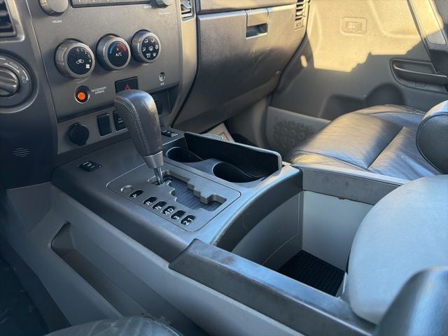 2004 Nissan Titan LE