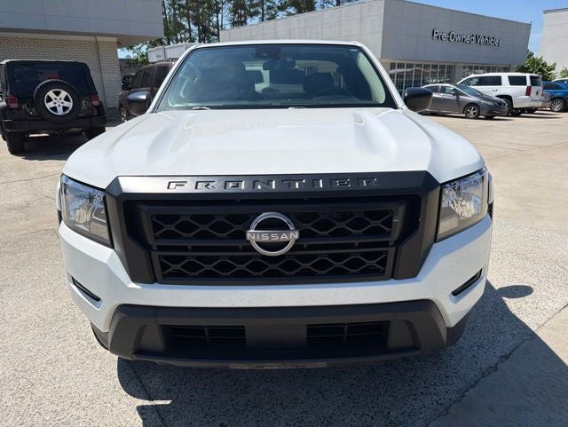 2022 Nissan Frontier S