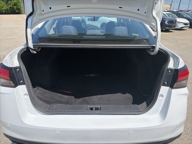 2022 Nissan Versa 1.6 S