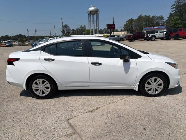 2022 Nissan Versa 1.6 S