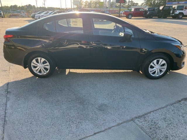 2025 Nissan Versa 1.6 S