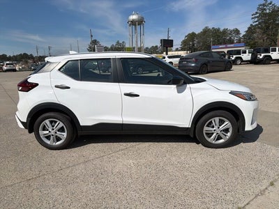 2025 Nissan Kicks Play S