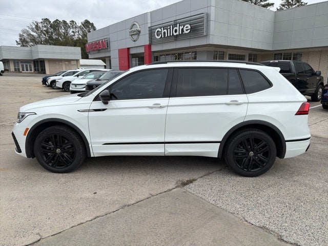 2022 Volkswagen Tiguan 2.0T SE R-Line Black