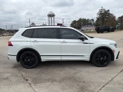 2022 Volkswagen Tiguan 2.0T SE R-Line Black