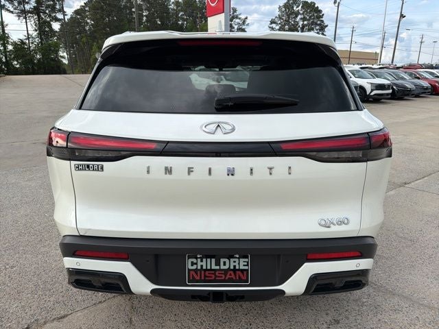 2024 INFINITI QX60 LUXE