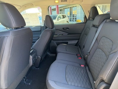 2026 Nissan Pathfinder S