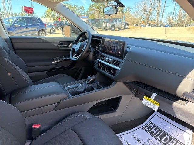 2026 Nissan Pathfinder S