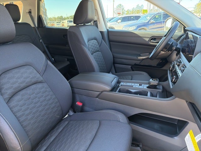 2026 Nissan Pathfinder S