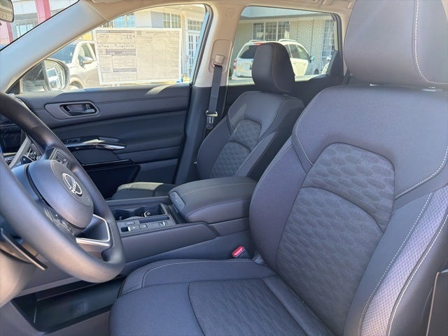 2026 Nissan Pathfinder S