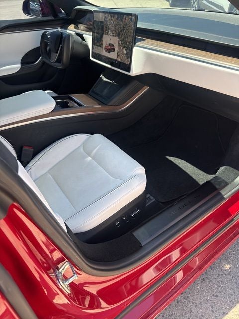 2022 Tesla Model S Plaid