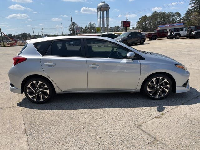 2016 Scion iM Base
